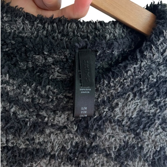 SKIMS Cozy Knit Pullover Sweater - Picture 3 of 4